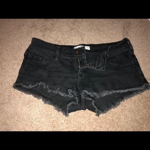 Black Hollister shorts!